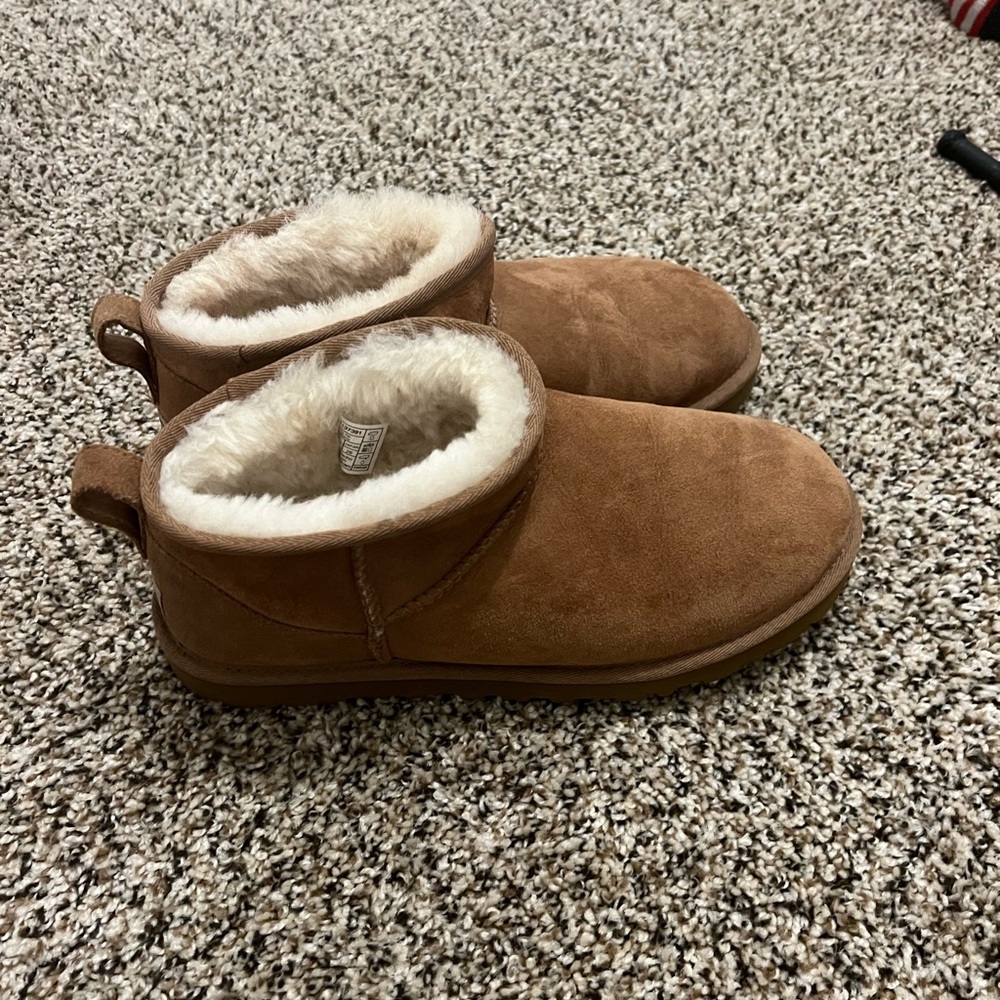 Ugg ultra mini